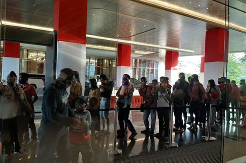 Pengunjung Mal di Semarang Membeludak dan Abaikan Jaga Jarak, Pengelola Dipanggil Satpol PP