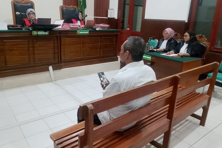 Hamil 8 Bulan, Terdakwa Kasus Sabu di Surabaya Jalani Sidang Lewat Video Call