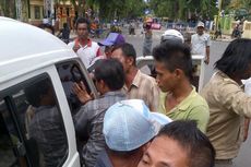 Tetap Angkut Penumpang, Sopir MPU Dipaksa Turun