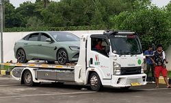 Viral Truk Towing Bawa Mobil Bayar 2 Kartu Tol, Ini Penjelasannya 