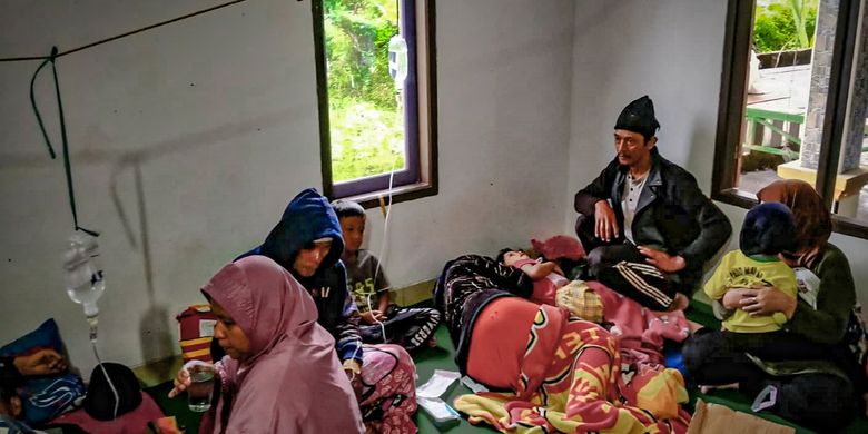 Video Bokep Cilanggari - 1 Korban Keracunan Massal di Bandung Barat Meninggal Dunia