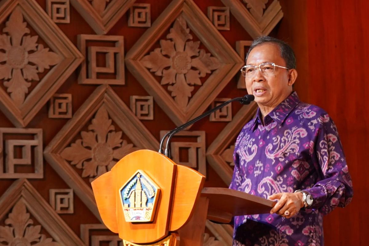 Gubernur Bali, I Wayan Koster. 