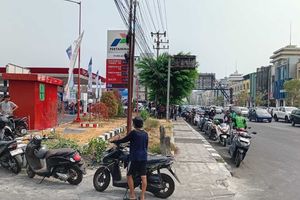 Penyebab Antrean BBM Panjang Mengular di Manado Terungkap, Pertamina: Keterlambatan Kapal