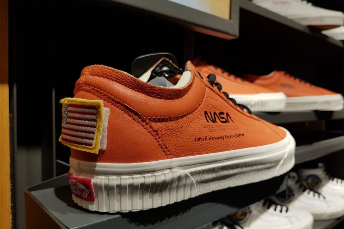 Sneakers Vans x NASA