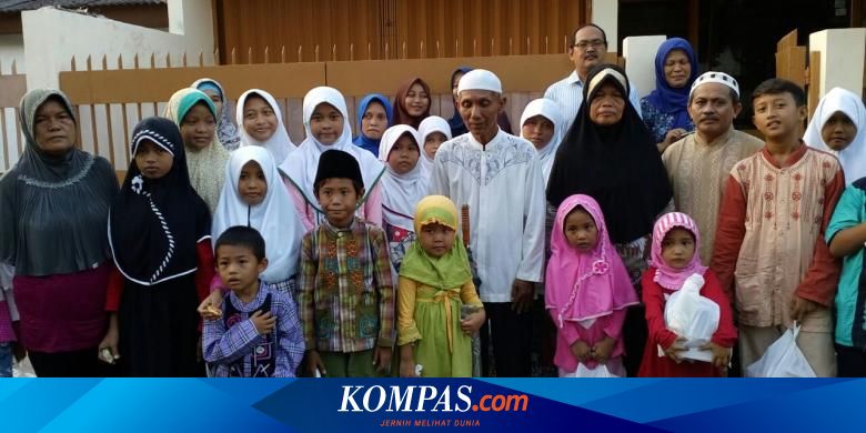 Surono Pemecah Batu Yang Hidupi 65 Anak Yatim Halaman All Kompas Com