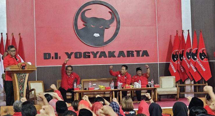 Hasto Sebut Prabowo Otoriter Usai Pendukungnya Laporkan Anies ke Bawaslu