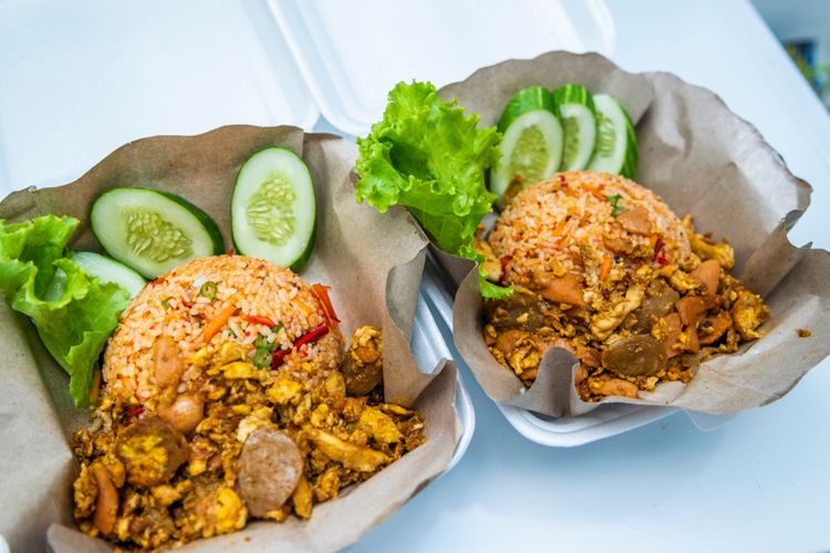 ?Nasi Goreng? captures the essence of homemade Indonesian food and luckily Jakarta is home to a slew of the best local food vendors.