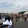 Satpol PP Sumedang Bubarkan Acara Dangdutan dan Pasar Tumpah di Tol Cisumdawu