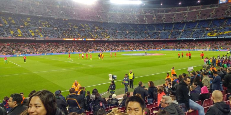Suasana Stadion Camp Nou jelang pertandingan antara FC Barcelona dan Sporting Gijon, Rabu (1/3/2017). 