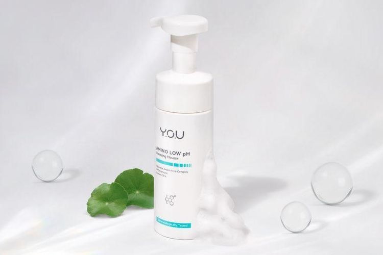 Produk facial wash YOU Amino Low pH Cleansing Mousse 

