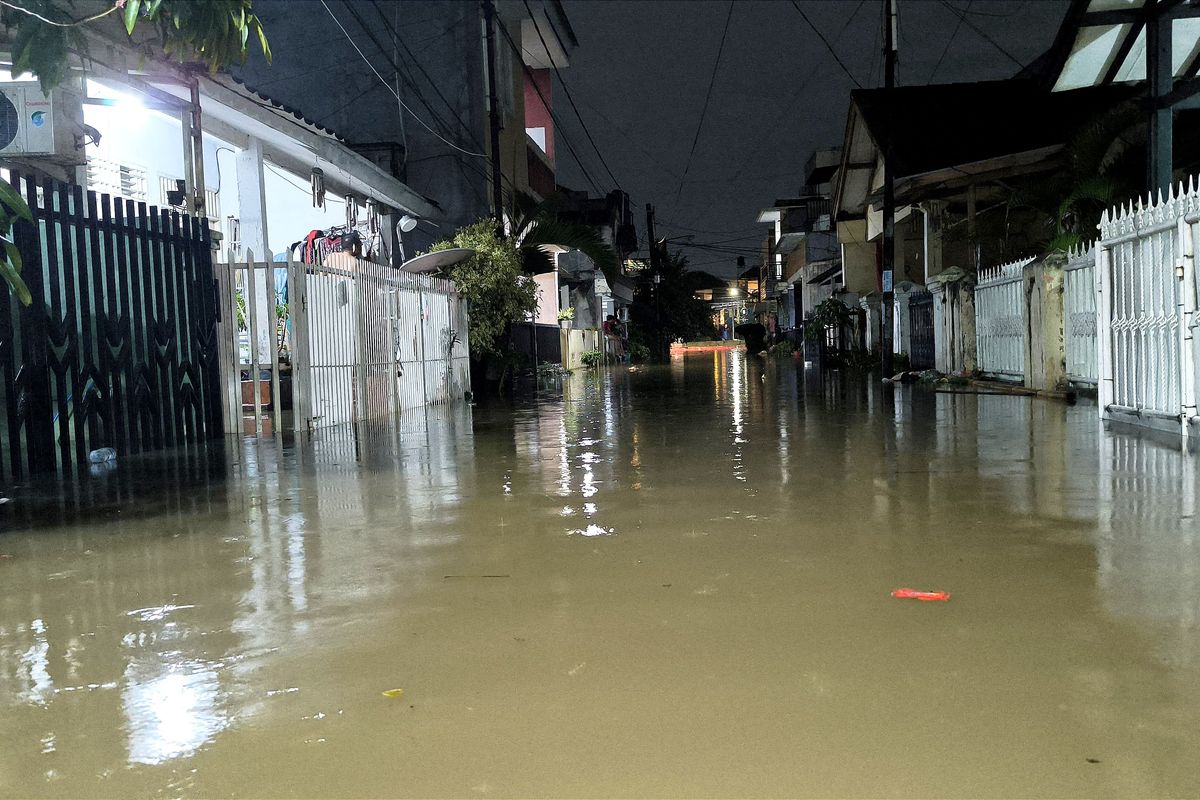 Perumahan Taman Mangu Indah Terendam Banjir Setinggi 140 Cm