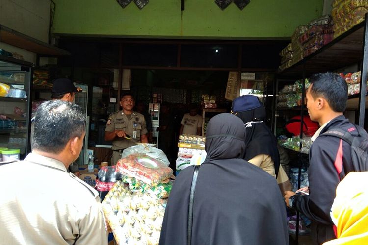 Menjelang Ramdahan, Polisi Pamong Praja Nunukan mengintensifkan razia terhada prodok kadaluarsa dan tidak layak konsumsi. Dari razia 3 hari terakhir, Pol PP Nunukan berhasil mengamankan 4.194 barang kadaluwarsa.