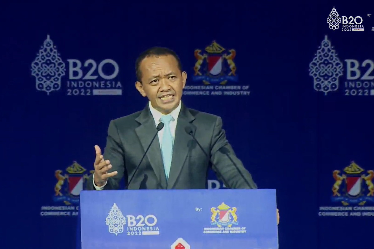 Menteri Investasi/Kepala BKPM Bahlil Lahadalia memberikan sambutan di acara B20 Summit Day 1 yang berlangsung di Nusa Dua, Bali, Minggu (13/11/2022).