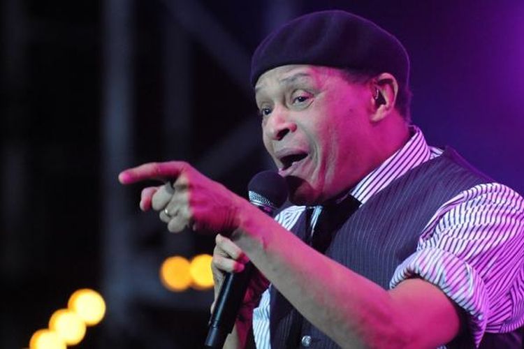 Penyanyi jazz Al Jarreau tampil di festival musik internasional  Mawazine di Rabat pada 21 Mei 2010. Ia meninggal pada Minggu (12/2/2017).