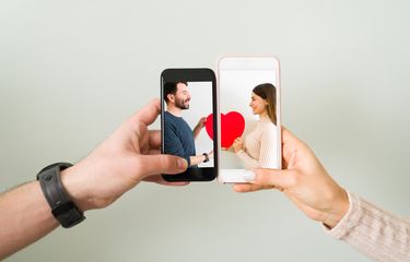 9 Aplikasi Kencan Online yang Paling Banyak Dipakai di Indonesia