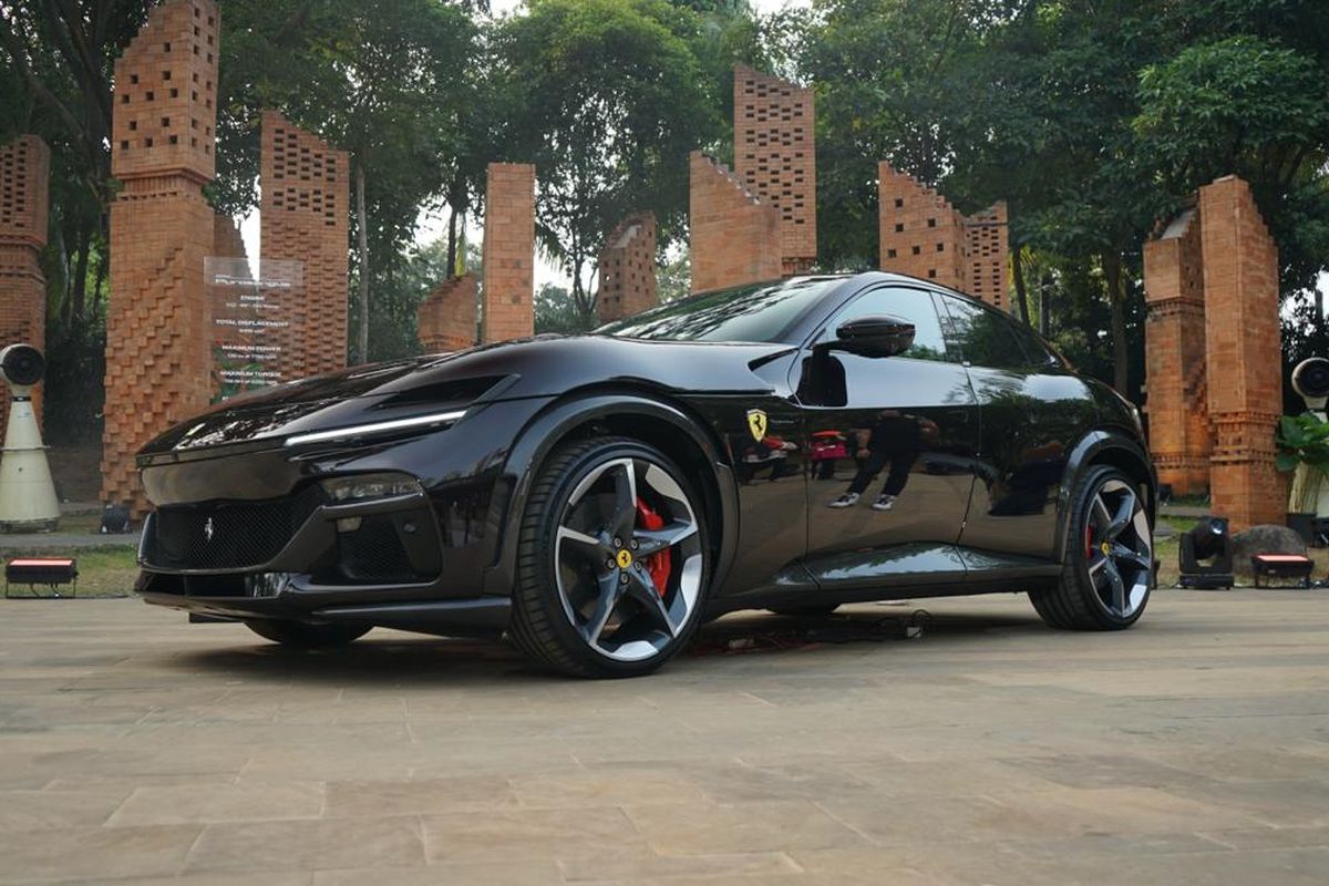 Ferrari Purosangue resmi meluncur di Indonesia. 