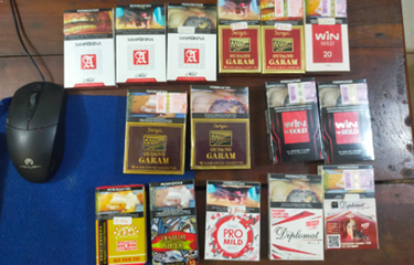 Barang bukti rokok yang berhasil diamankan Polsek Nguter.