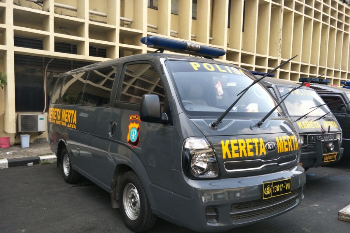 Kereta merta, ambulans pengangkut jenazah polisi di Polda Metro Jaya. Foto diambil pada Jumat (18/5/2018).