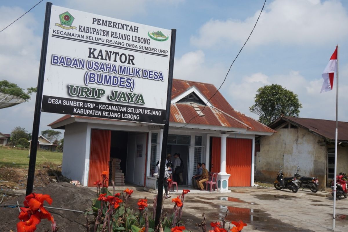 Kantor BUMDes Urip Jaya di Desa Sumber Urip, Bengkulu.