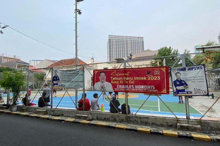 Lapangan Kebon Torong, Grogol, Tamansari, Jakarta Barat rencananya akan dibangun Puskesmas Glodok. 