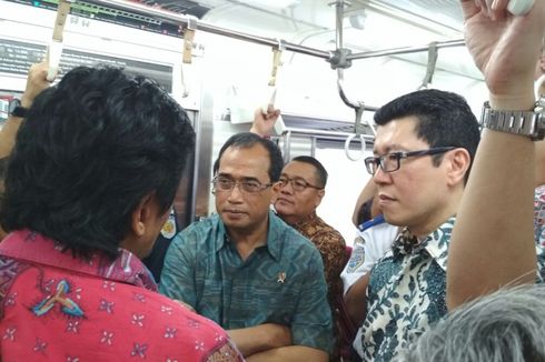 Resmikan Perumahan di Banten, Dua Menteri Naik KRL