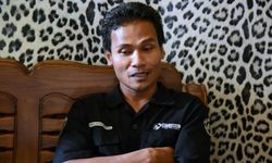 Sekolah Ideologi dan Perubahan Agus Marshal