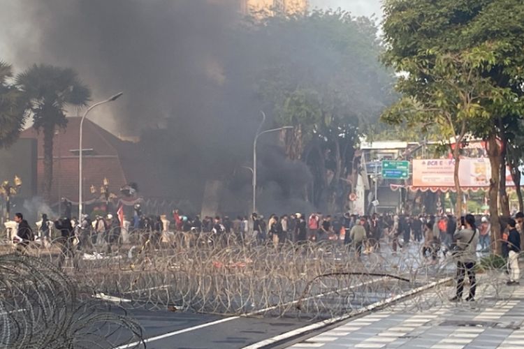 Aksi solidaritas Ojol Affan Kurniawan di Surabaya, Jumat (29/8/2025).