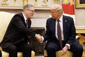 AS Diizinkan Pakai Pangkalan Inggris di Chagos untuk Hancurkan Rudal Iran