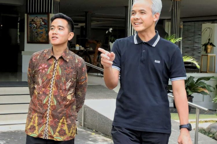 Wali Kota Surakarta Gibran Rakabuming Raka menemui Gubernur Jawa Tengah Ganjar Pranowo untuk mengobrol di rumah dinas Puri Gedeh, Semarang, Senin (3/4/2023).
