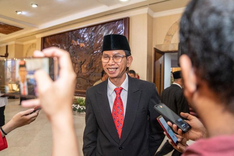 Ketua DPRD Kota Surabaya Adi Sutarwijono.
