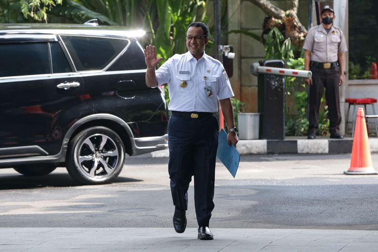 Gubernur DKI Jakarta Anies Baswedan tiba di Gedung Komisi Pemberantasan Korupsi, Jakarta memenuhi pemanggilan pemeriksaan KPK, Rabu (7/9/2022). Pemanggilan ini dilakukan guna mencari dan menemukan dugaan peristiwa pidana dalam gelaran Formula E Jakarta.