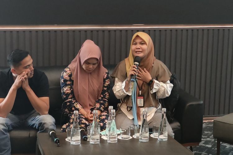 Direktur LBH Padang, Indira Suryani dalam konferensi pers terkait kasus Afif Maulana, di kawasan Gatot Subroto, Jakarta Selatan, Rabu (3/7/2024).