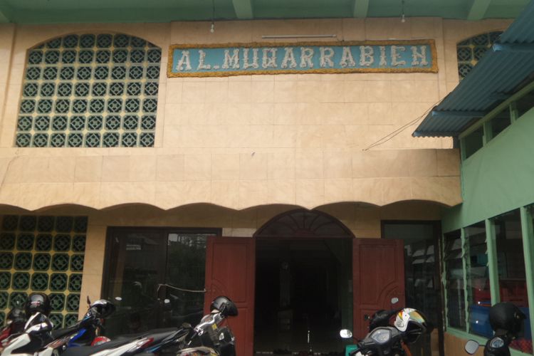 Masjid Al Muqarrabien di Jakarta Utara, Senin (5/6/2017)