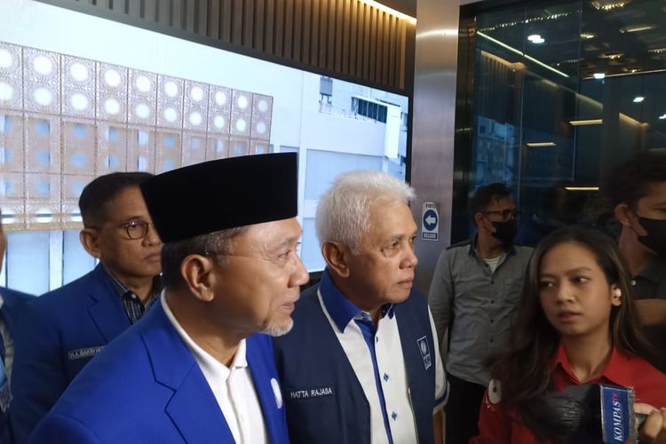 Ketua Umum (Ketum) Partai Amanat Nasional (PAN) Zulkifli Hasan saat menghadiri acara peresmian Kantor DPP PAN di Jakarta Selatan, Selasa (4/10/2022) malam. 