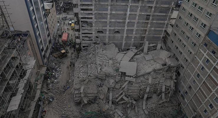 Gedung 15 Lantai Ambruk, Izin dan Keselamatan Konstruksi Disorot