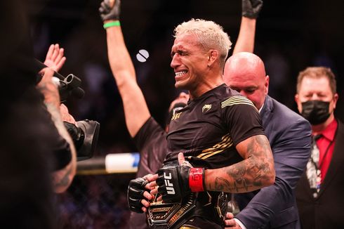 UFC 262 - Warisi Gelar Khabib, Charles Oliveira Catat Sejumlah Rekor