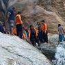 Cerita Tim SAR Cari Jenazah Wanita Terpeleset Saat Swafoto di Pinggir Jurang, Ikuti Aliran Sungai hingga Menyelam