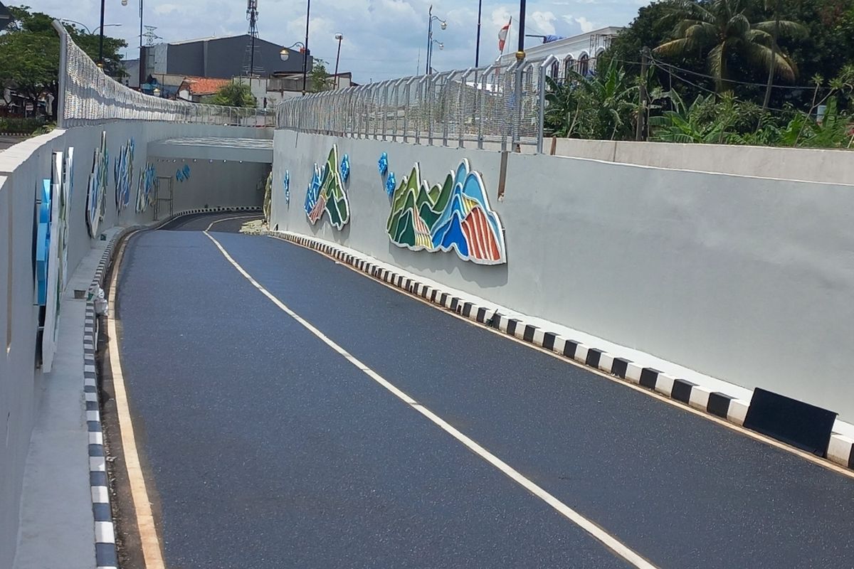 Progress proyek underpass Dewi Sartika, Pancoran Mas, Depok.