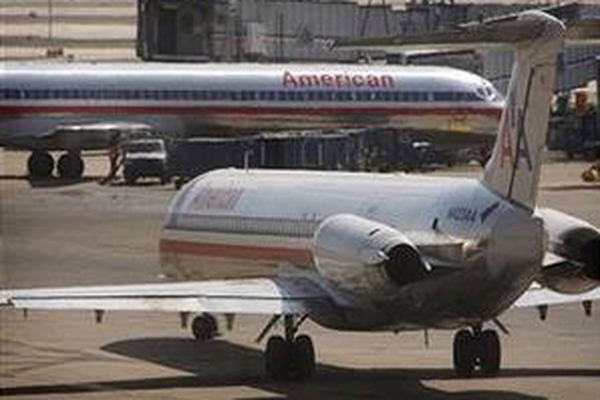 Pesawat MD-80 milik American Airlines di bandara O'Hare Chicago.
