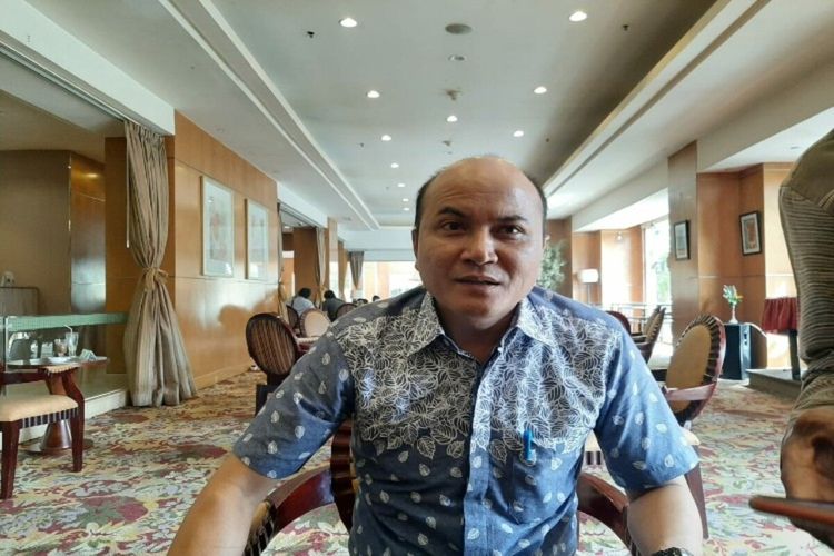 Anggota KPU Sulawesi Utara Divisi Hukum dan Pengawasan Meidy Yafeth Tinangon