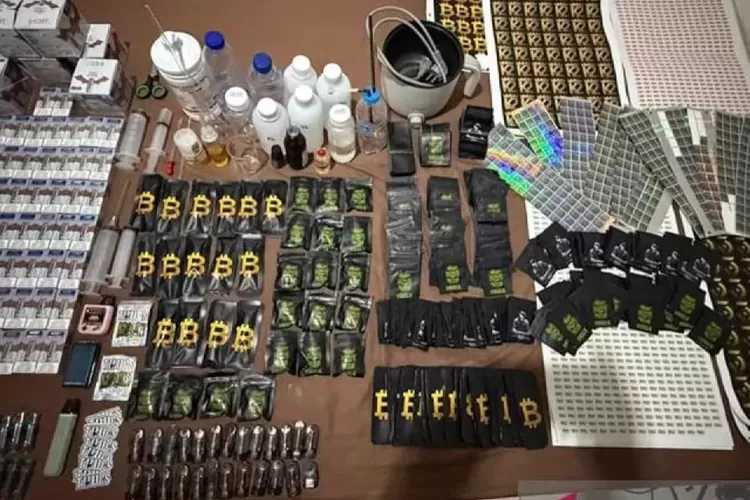 Polisi Bongkar Laboratorium Pembuatan Vape Narkoba di Kamar Kos Jakbar