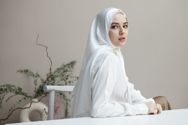 Rahasia Makeup Awet Tahan Lama dan Elegant Styling untuk Momen Idul Fitri