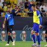 Ronaldo Meradang Lagi: Buang Bola, lalu Kartu Kuning