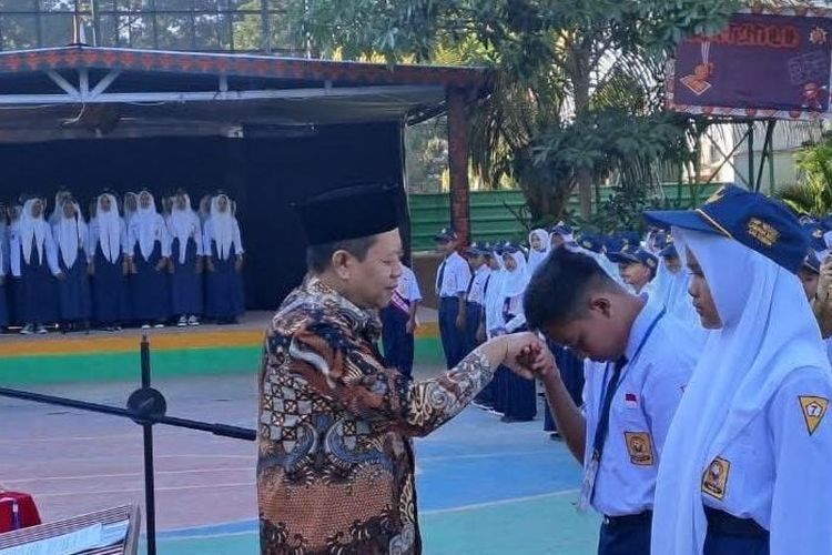 Kemendikdasmen di MPLS Sumbawa, Tekankan Sekolah Bebas Perpeloncoan
