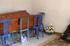 Pemakaman Fransiska di Karanganyar Diiringi Isak Tangis Keluarga
