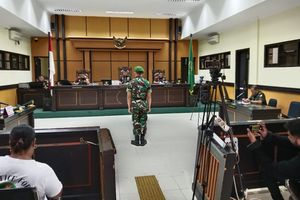 Tangis yang Tertahan di Balik Vonis 8 Tahun Penjara Lettu Ahmad Faisal