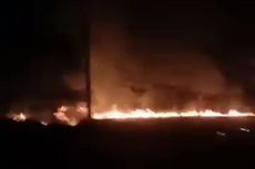 Karhutla di Lintas Timur Bangka, Api Merambat ke Pinggir Jalan Raya