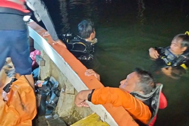 Evakuasi korban tenggelam di Rawa Pening melibatkan tim penyelam