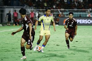 PSM Vs Persib 1-2, Suporter Masuk Lapangan hingga Kejar Pemain