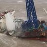 Detik-detik Penyelamatan Kru Kapal Hong Kong yang Terbelah di Laut China Selatan Dihantam Topan Chaba